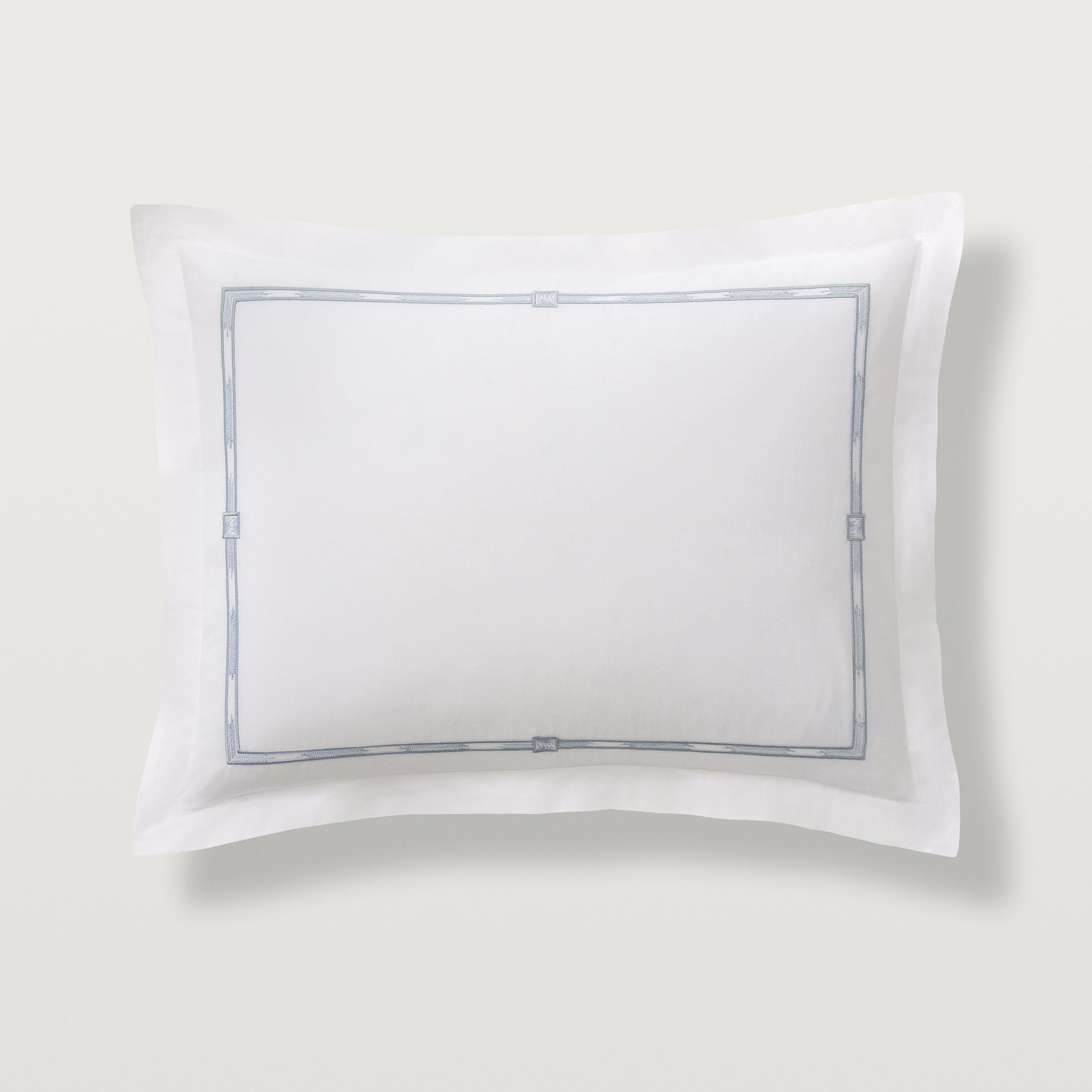 Lisetta Standard sham in cloud/white