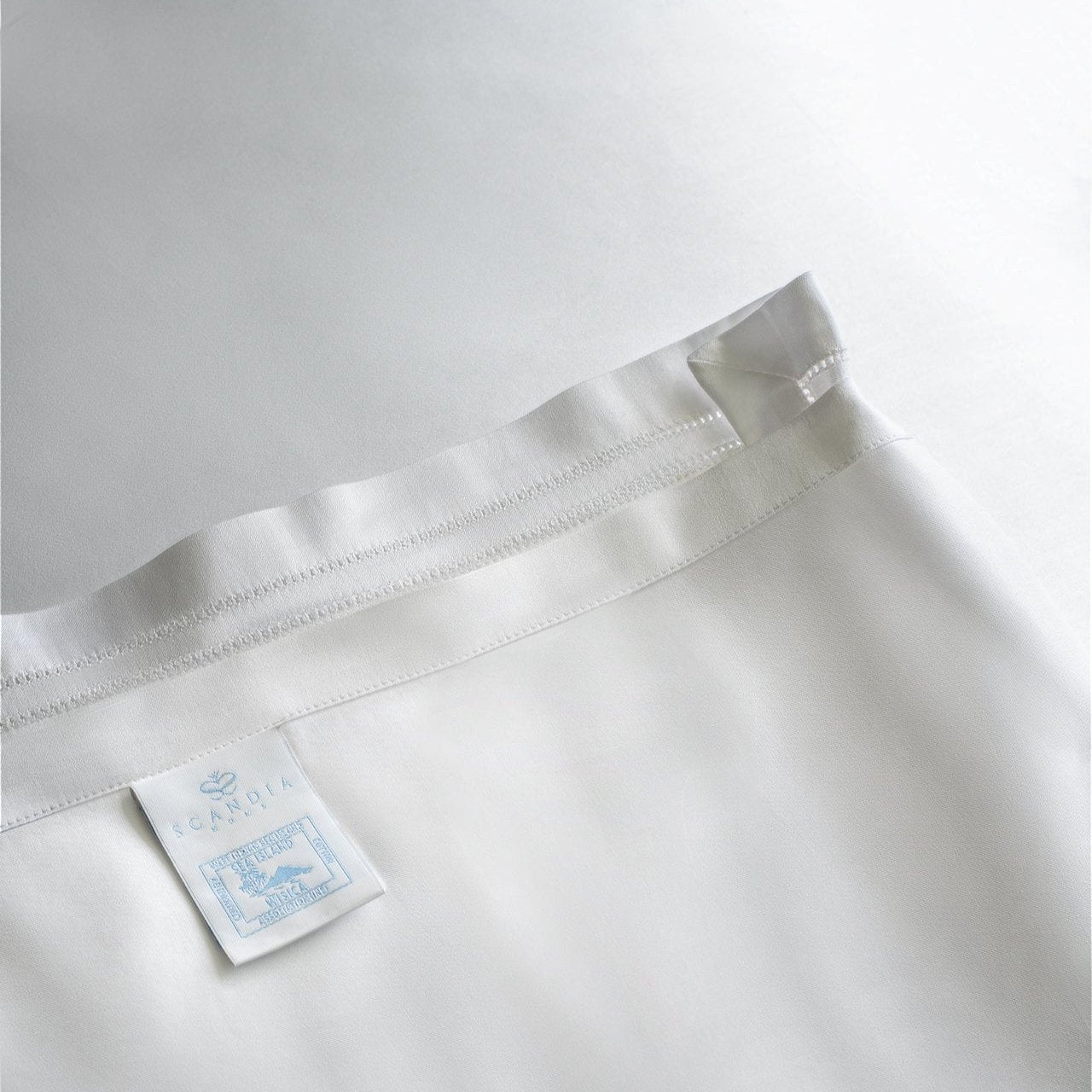 close up detail of our co-branded label with WISICA