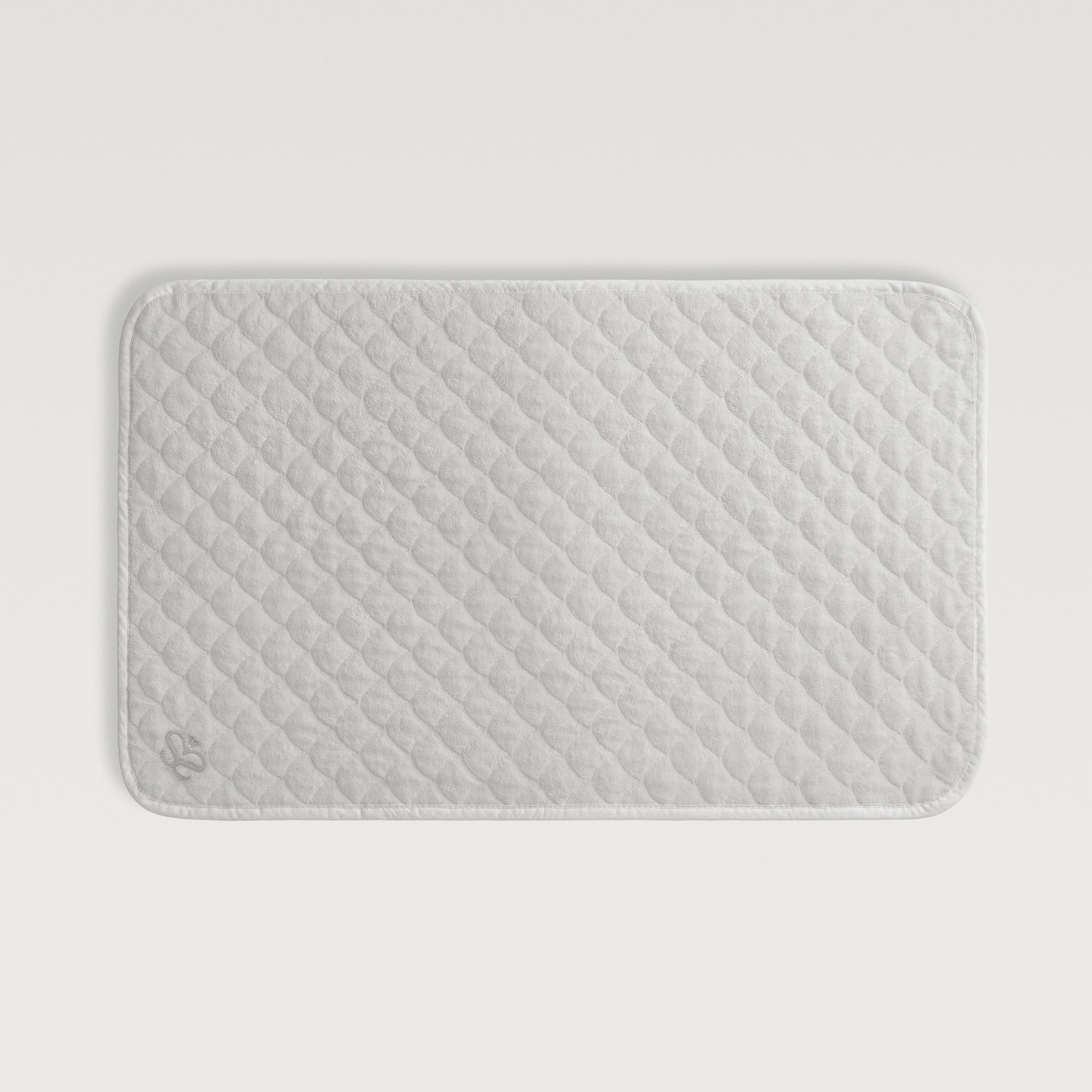 Delfine Bath Mat in the color moonbeam 