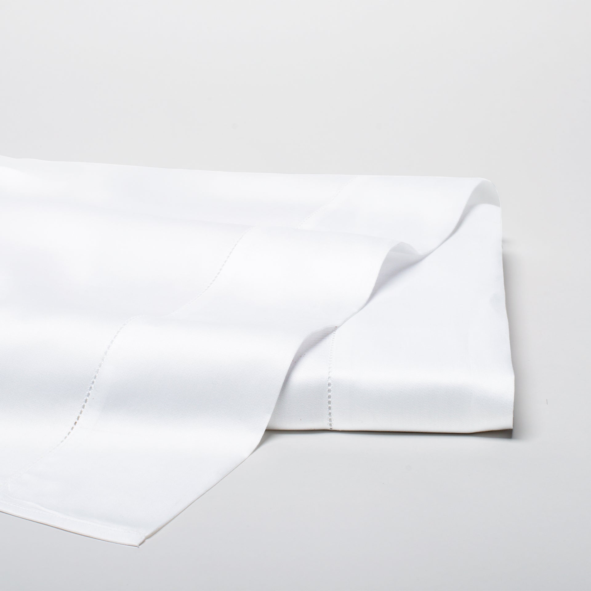 300 thread count egyptian cotton stresa sateen flat sheet with a hemstitch finish